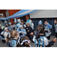 Los más pequeños celebraron el DIA DE LA BANDERA